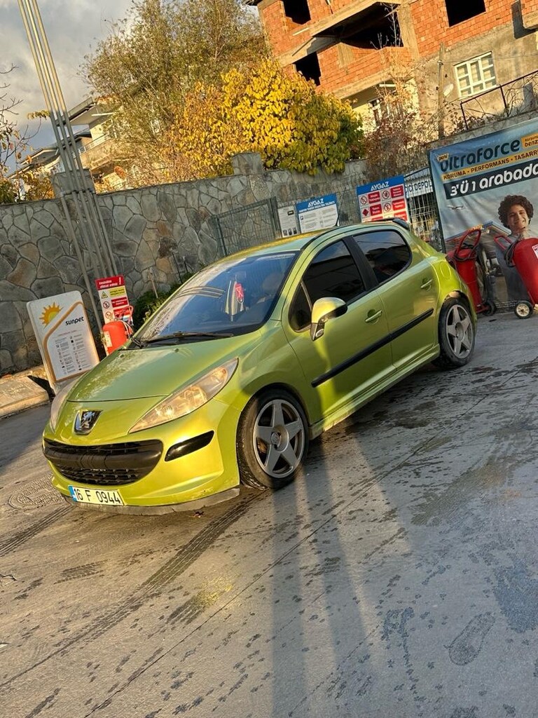 Peugeot 207 - 4