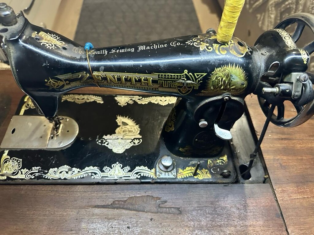ANTİKA ZENITH DİKİŞ MAKİNASI (Magaza vitrinine konulabilinir) - 7