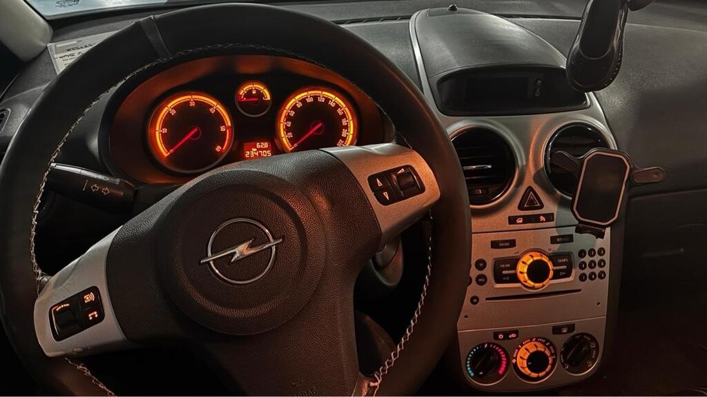 Opel corsa 2009 - 10