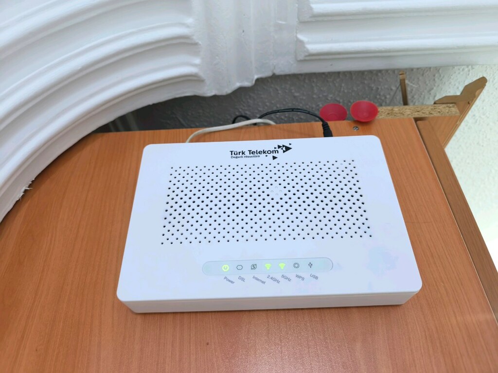 3 adet Modem. Türk Telekom,TP LİNK ve TTNET marka