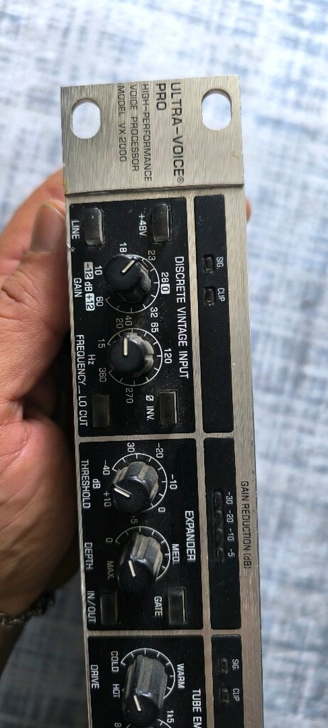 behringer prosesör VX2000 - 3