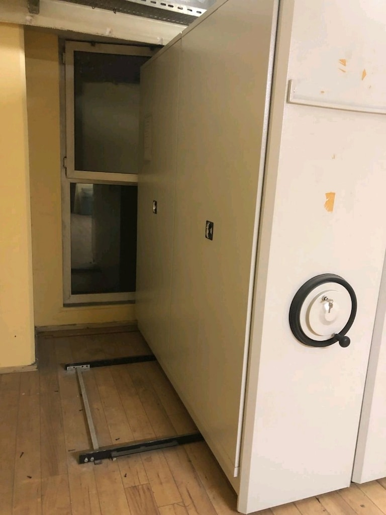 Arşiv Dolabı - 11