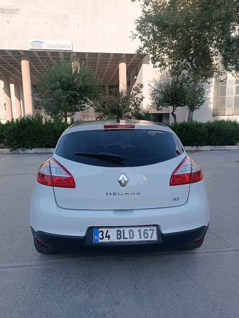 2012 Megane 3. 1.5 dci play değişensiz hasarsız - 3