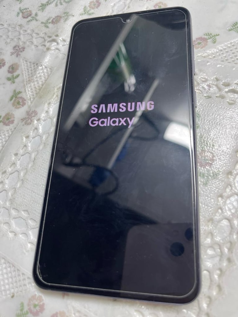 Samsung s21 f - 3
