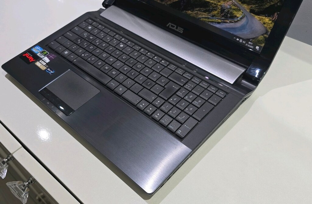 Asus i7 İşlemcili 12GB RAM SSD NVIDIA Notebook Laptop Bilgisayar - 4