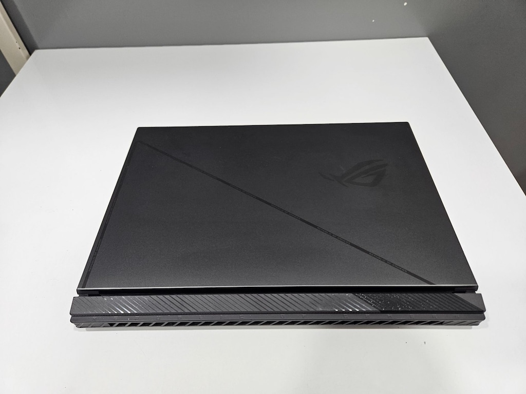 ASUS ROG STRİX + İ9 13.NESİL + 240 HZ + RTX 4080 + 1 TB SSD - 6