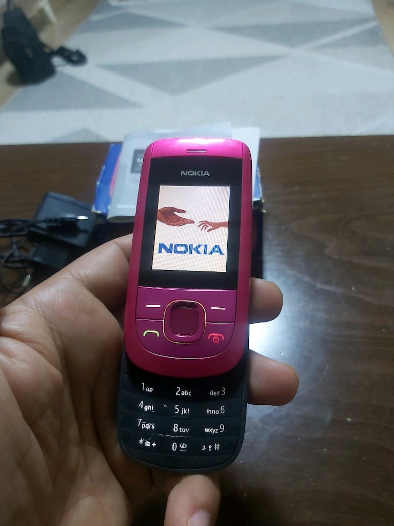 Nokia 2220 - 4