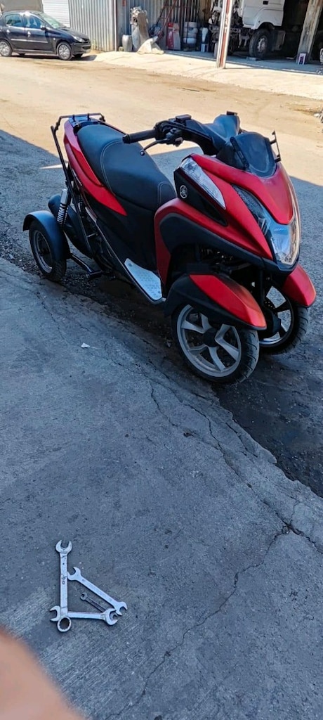 Yamaha - 2