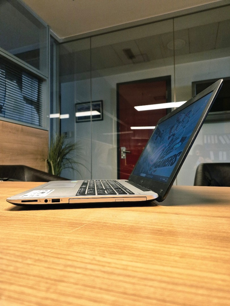 Laptop ASUS i5 İşlemci NVIDIA Ekran Kartı 240GB SSD 8GB Ram Pil Sağlam - 4