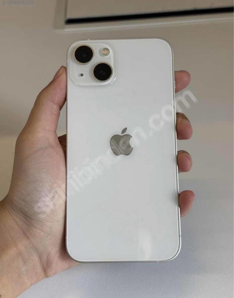 iPhone 13 - 4