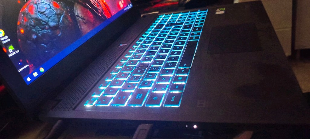 CASPER EXCALİBUR. GAMİNG_GRAFİK CANAVARİ_İ7 _12GB _4GB GTX 1050_(takas - 3