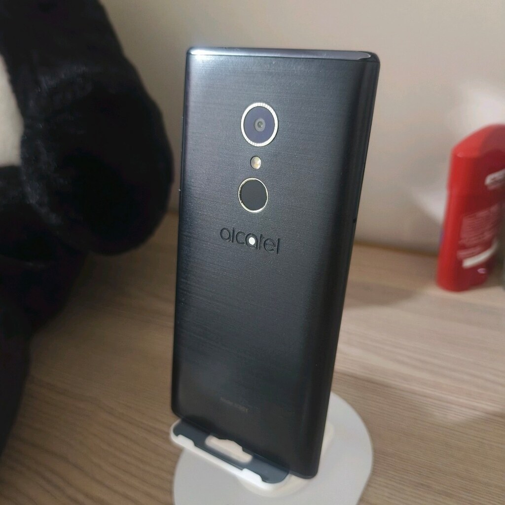 alcatel 32 gb 3 gb ram - 4