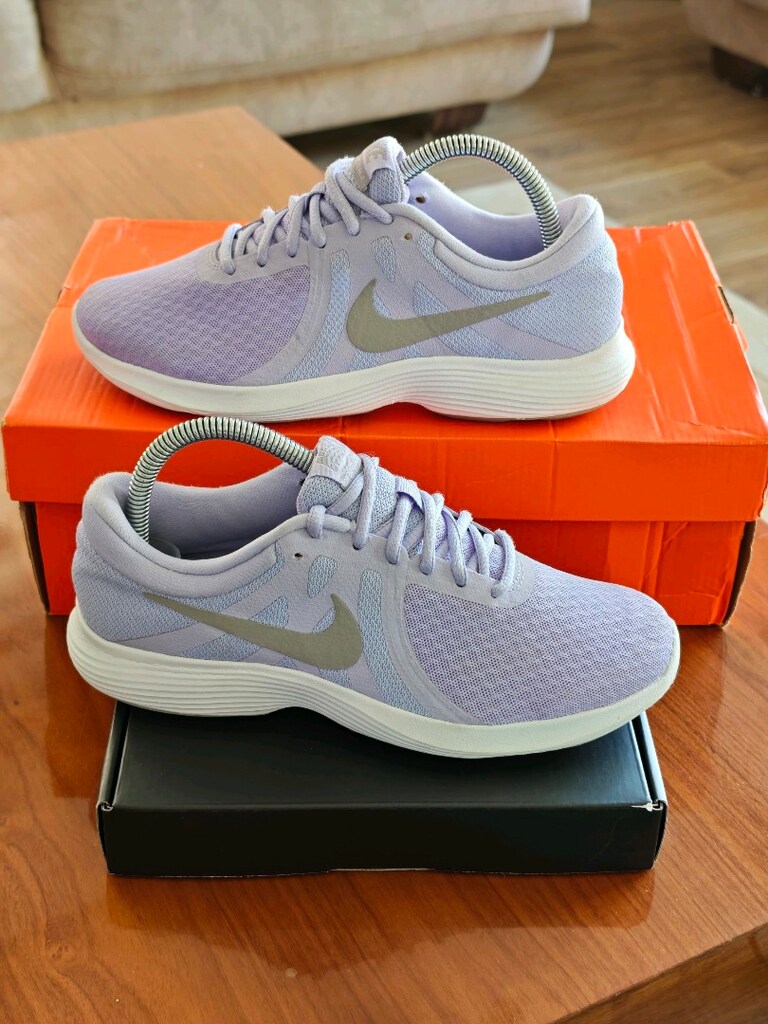 Nike Revolution Orjinal sıfır gibi üründür denemek için giyilmis - 8