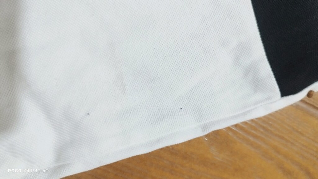 #Lacoste tshirt..Önde leke ve nokta kusur..Eni çekilince 55 Boyu 72 - 6