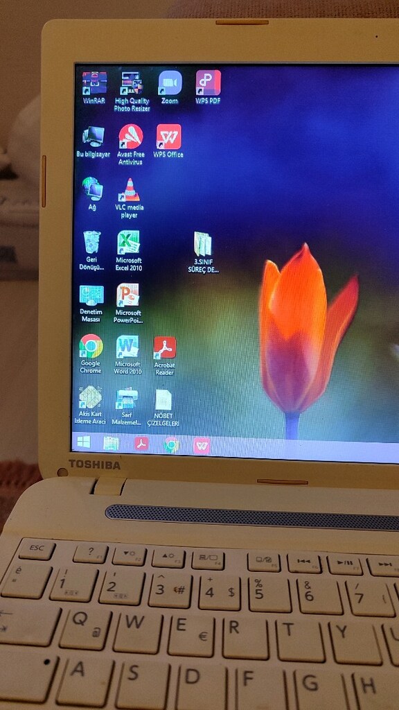 Toshiba Laptop Dizüstü bilgisayar - 12