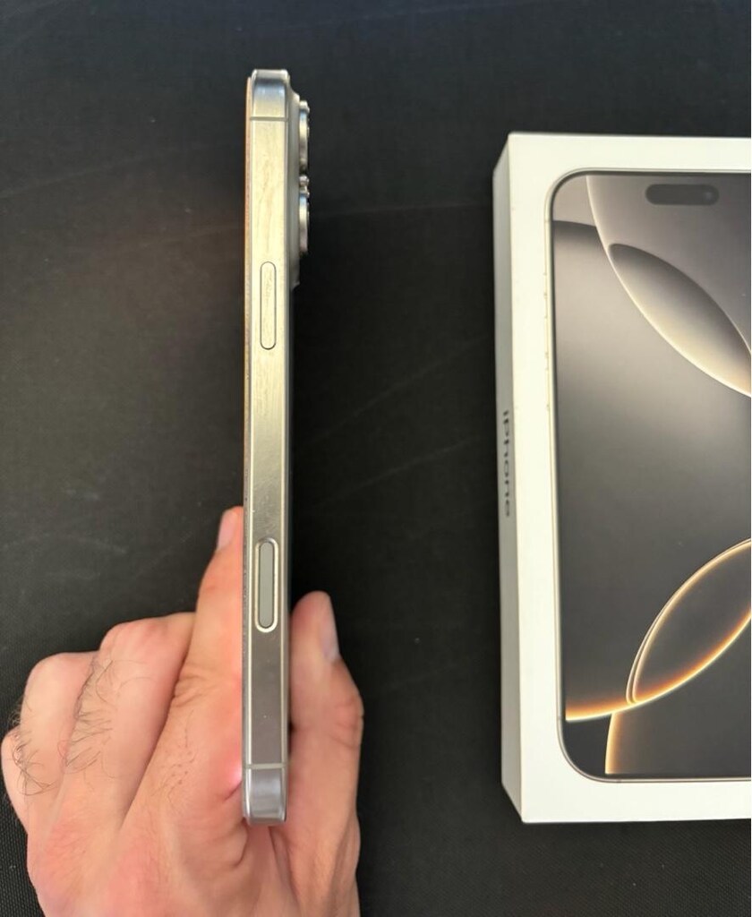 iPhone 16 Pro Max 256 GB Natural Titanium - 3