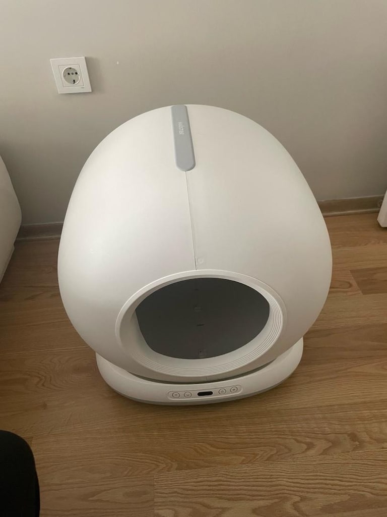 akıllı kedi tuvaleti , kendi kendini temizler