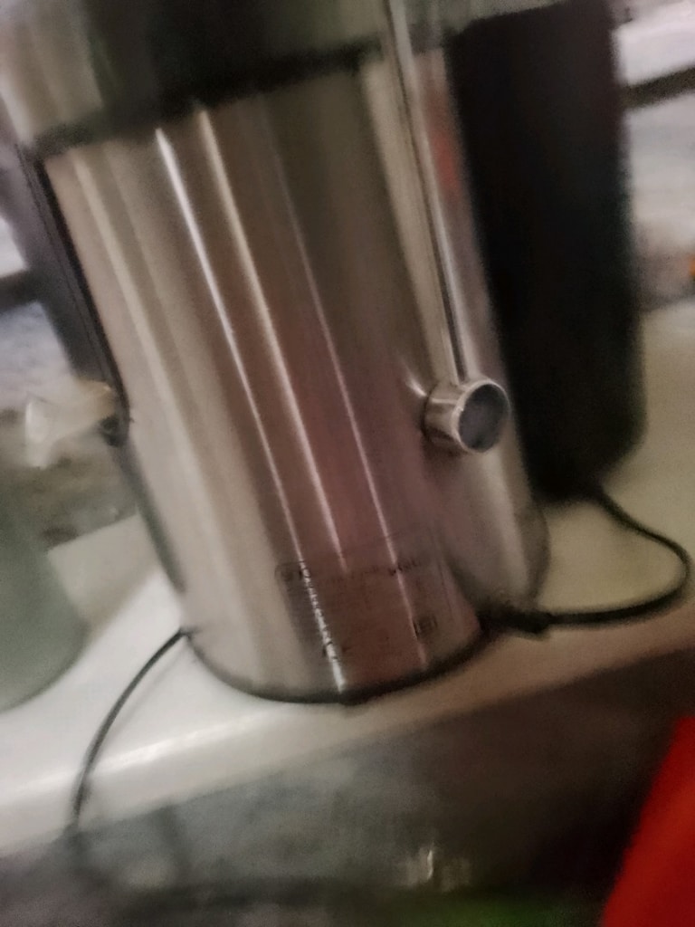 Sinbo elektrikli katı meyve sıkacağı - 4