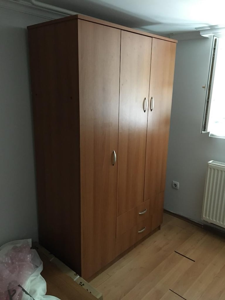 Bahçe katından ( giriş katından )teslim Çok Sağlam 3 Kapılı Gardırop - 8