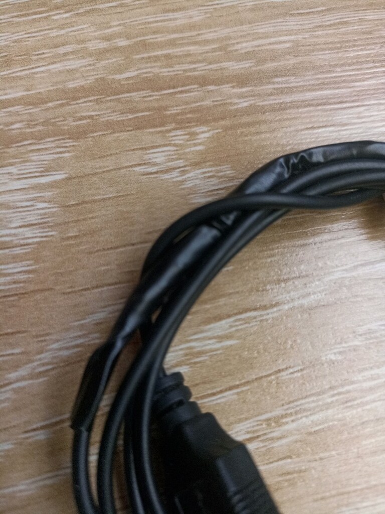 kırmızı ışıklı kablolu mouse — görsel 3/4
