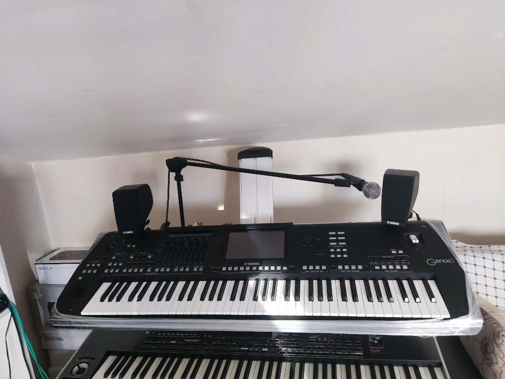 YAMAHA GENOS2 - 2
