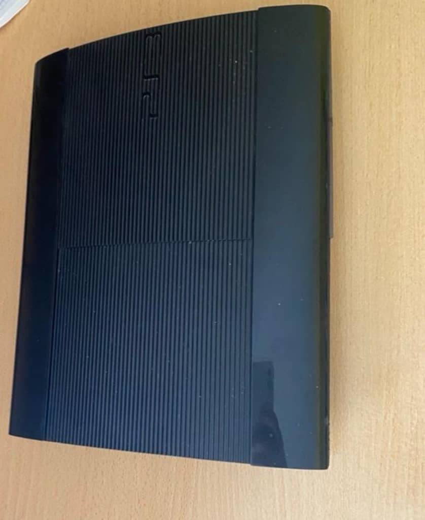 ps3 süper slim - 3