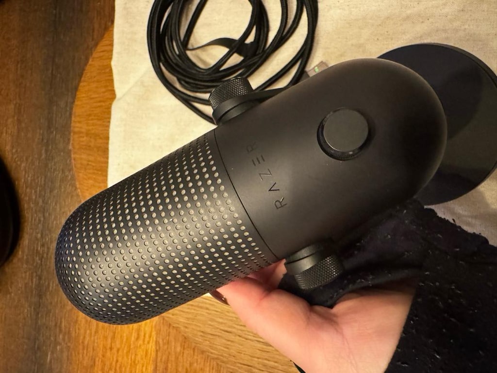 Razer Seiren V2 X USB Mikrofon – Çok Az Kullanılmış - 3