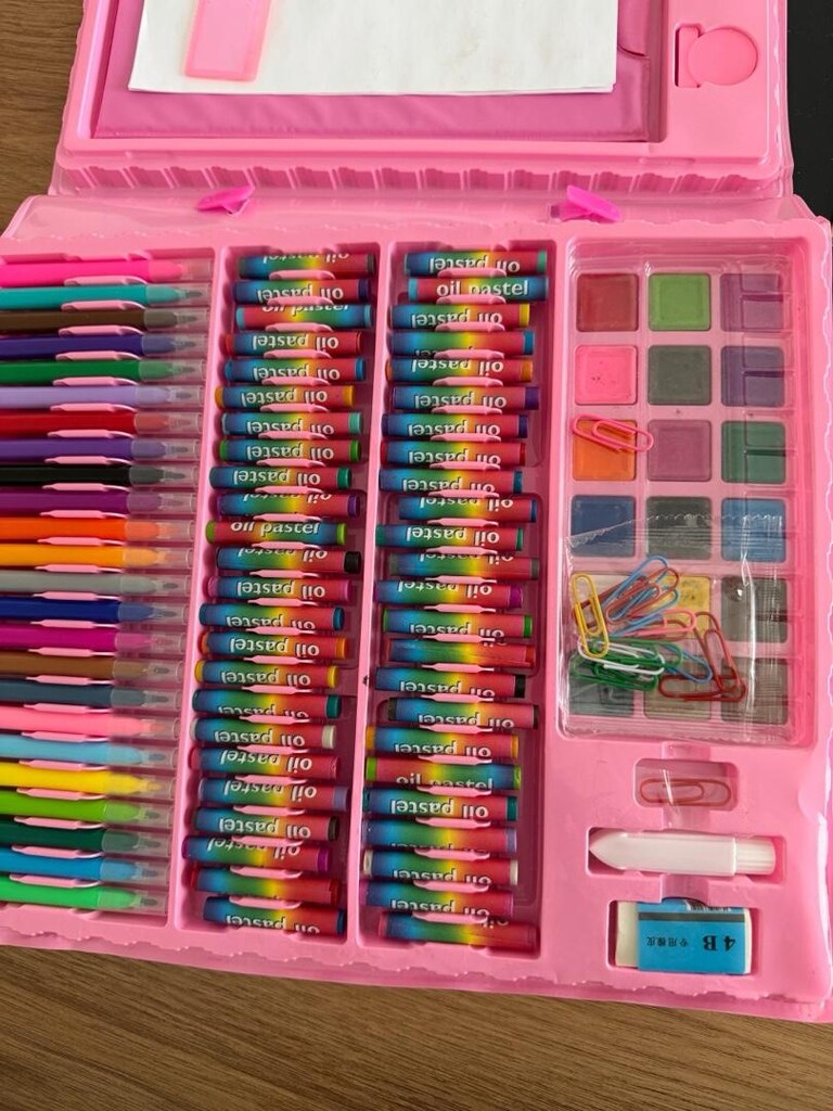 Pembe Katlanır Çizim Seti Renkli Kalemler ve Easelle - 7