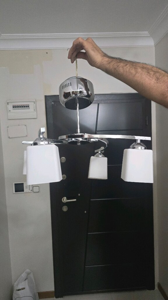 Modern 4’lü Avize – Krom Gövde, Beyaz Camlı - 4
