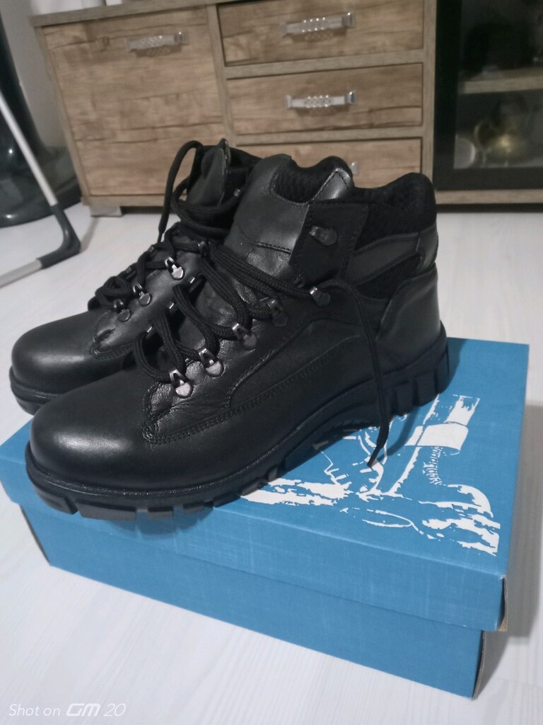 sıfır yüksek kalite siyah bot 43 numara