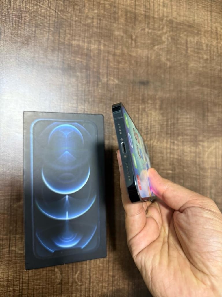 İPHONE 12 PRO MAX 256 GB YURTİÇİ DEĞİŞENSİZ HERŞEYİ ORJİNAL MAVİ RENK - 6
