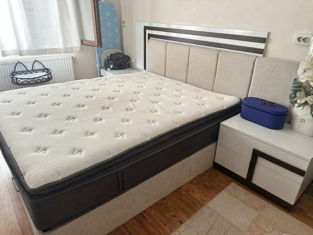 Yatak odası takımı gardrop 240x240 cm yatak da dahil
