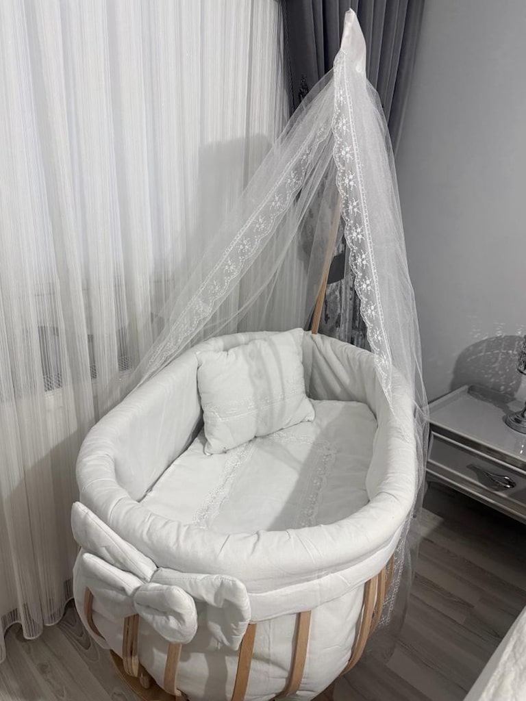 Beyaz civinlikli sepet beşik - 3