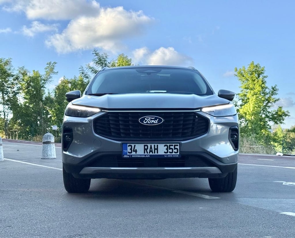 2025 model Ford Kuga 1.5 EcoBoost Titanium - 2
