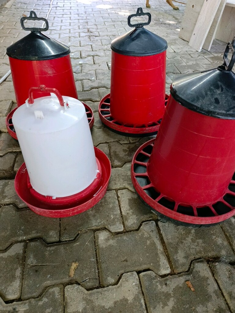 3 tane yemlik 2 tane suluk komple toplu verilecektir - 4