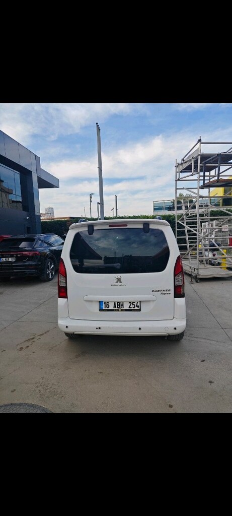 Peugeot partner 2013 allure - 4