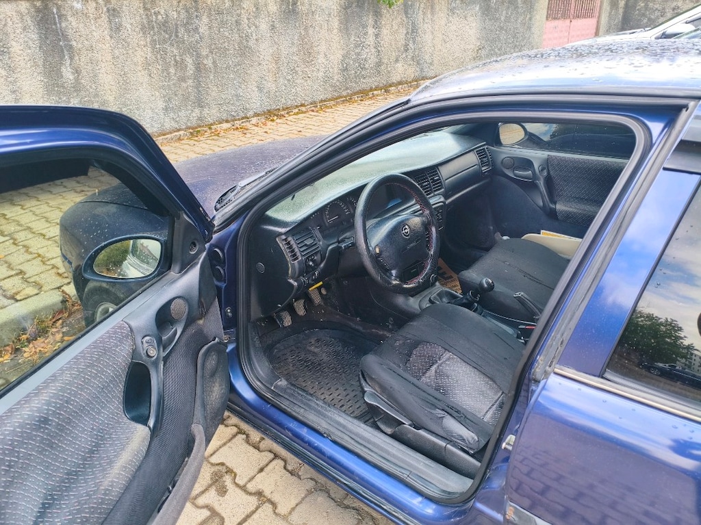 Opel Vectra B - 5