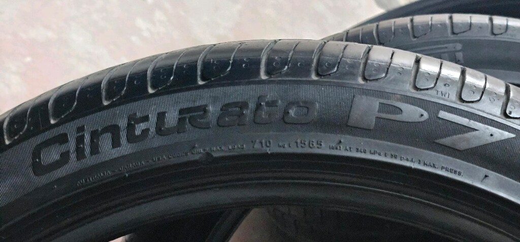 PIRELLI P7- 235/40/19 Lastik - 6