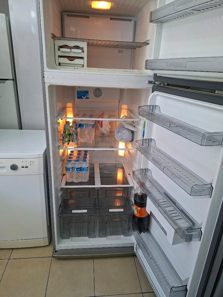 ŞİŞLİ SPOTTAN GARANTİLİ Buzdolabı çok temiz - 4