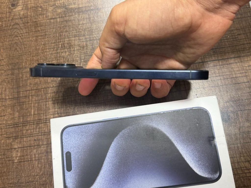 İPHONE 15 PRO MAX 256 GB LACİVERT PİL SAĞLIĞI 89 - 2