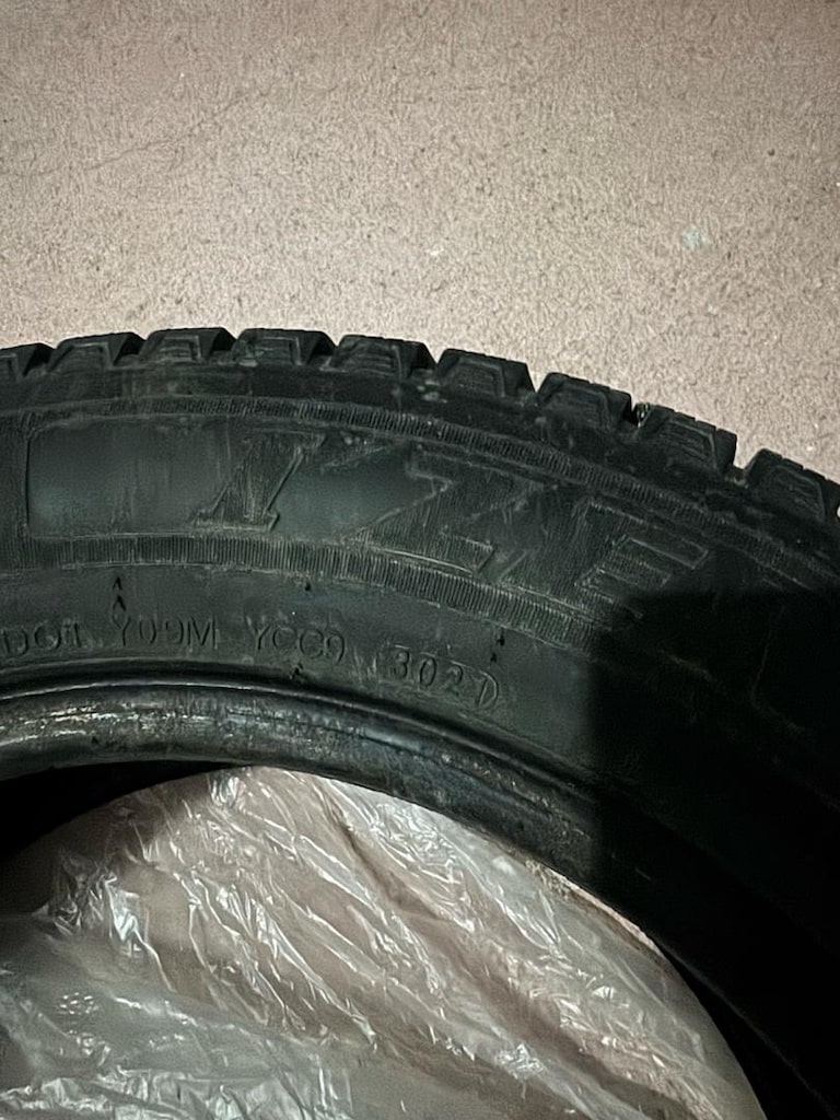 Kumho 185/65/15 Kışlık 2021 üretim 4 adet - 2