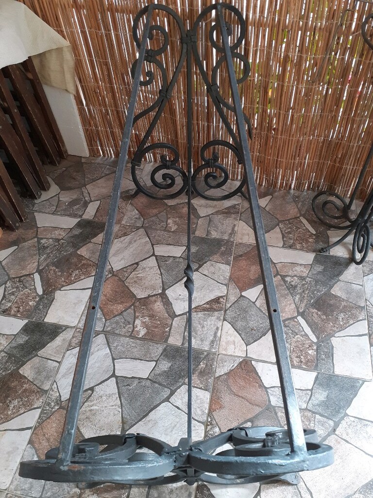 Ferforje masa ayağı - 4