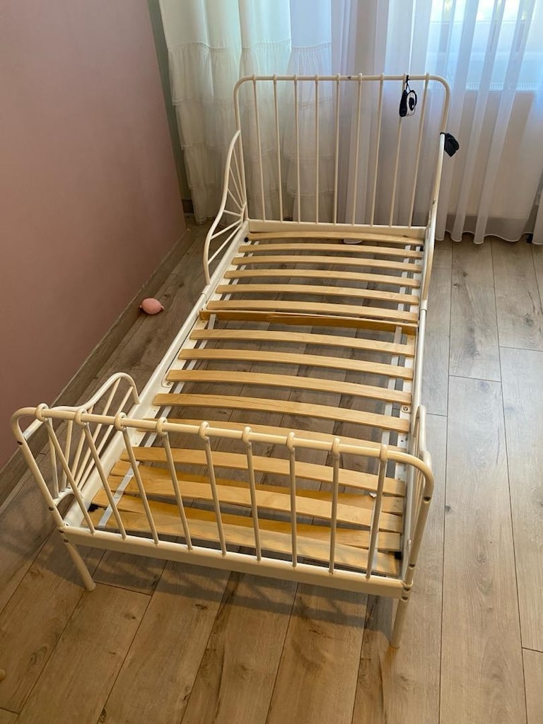 2 adet IKEA MINNEN uzayabilen çocuk karyolası