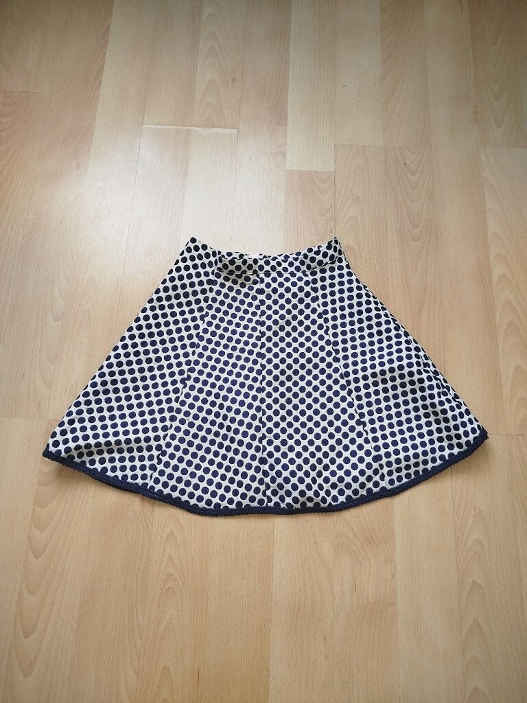Yeni gibi çok şık etek bel 30 cm boy 44 cm 10-11 yaş için - 3