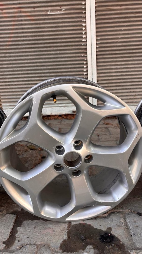 Satlık 18 inç ST Jant Aldım diye ne tek fiyat 13 bin ₺ - 7