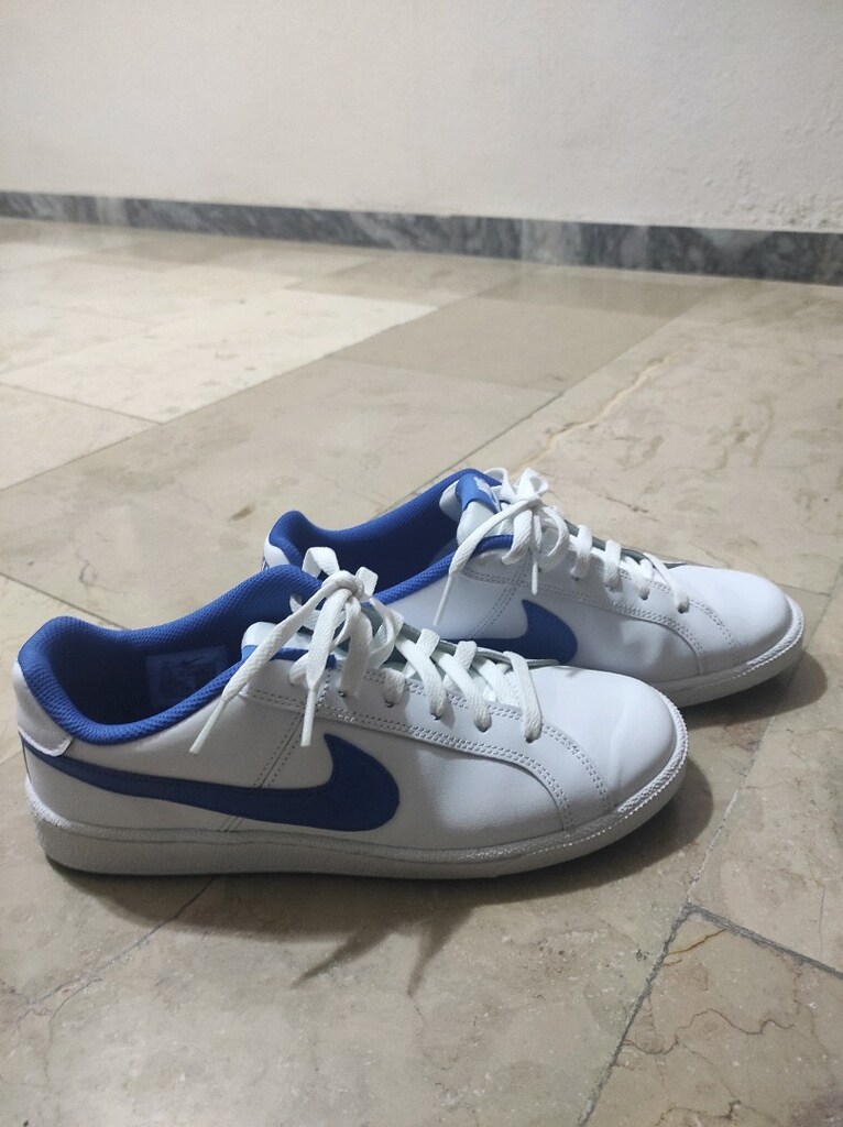 Nike Beyaz/Mavi Spor Ayakkabı – 41 Numara – Temiz Durumda - 5
