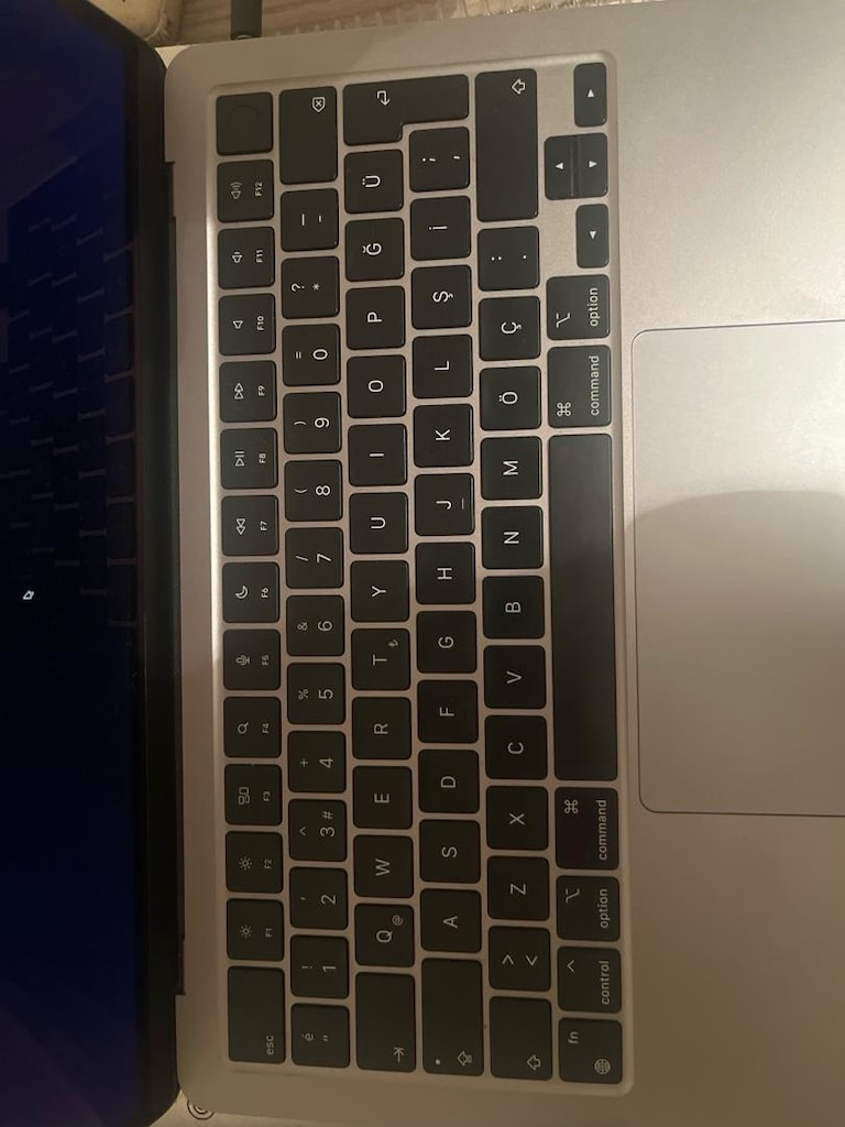 macbook air m2 16gb ram 256ssd - 4