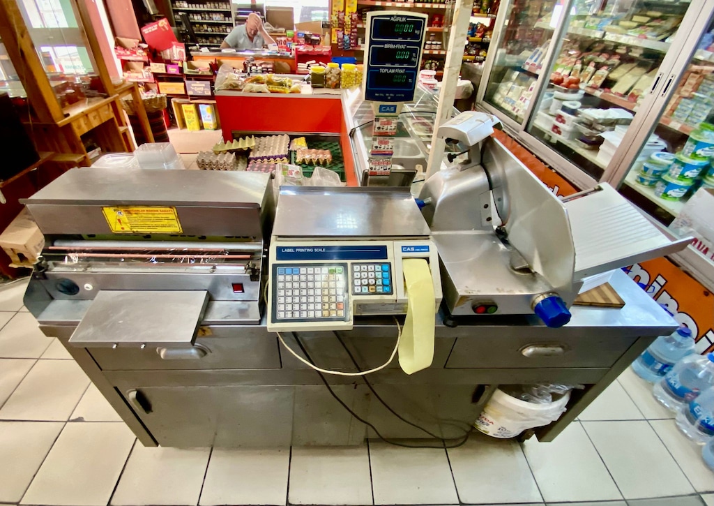 Kentsel Dönüşüm Nedeniyle Kapanacak Şarküteri Market Malzemeleri - 5