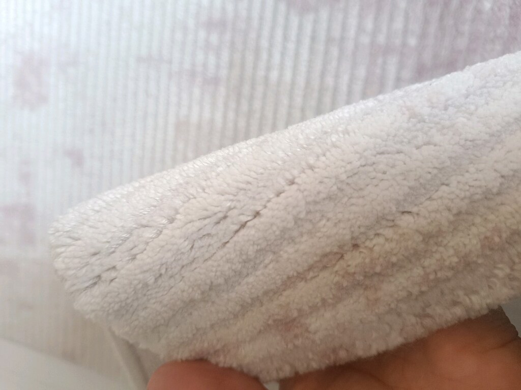 koza halı...birşey döküldüğünde çok kolay çıkar lekesi. - 4