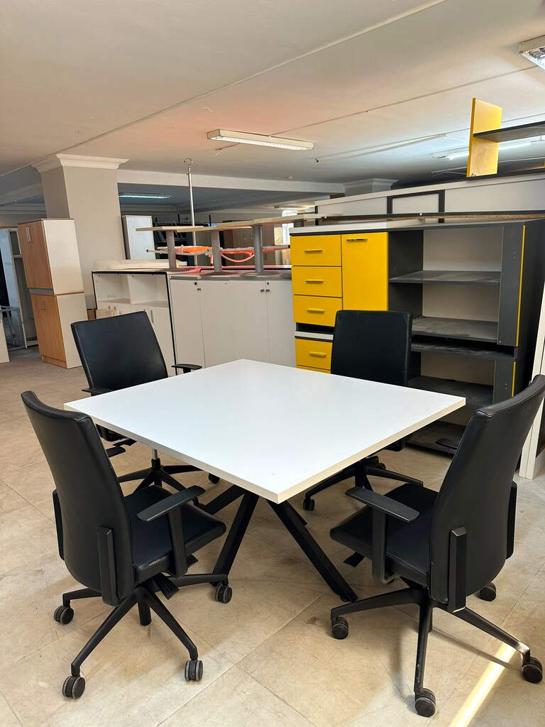 KLAS OFİS ÜSKÜDAR BEYAZ TOPLANTI MASASI - 110x140 CM - 3